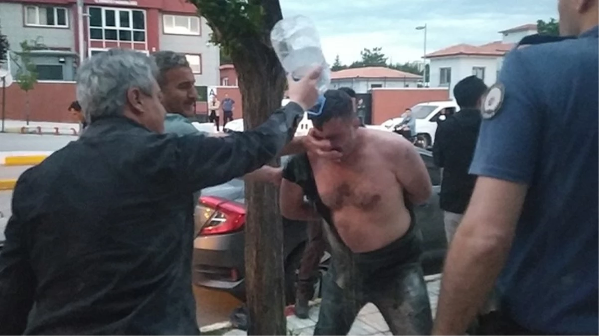 Kendini yakmaya çalışan şahsı, polis böyle kurtardı