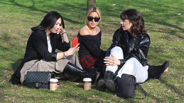 Kış ortasında yaz havası şaşırttı, vatandaşsokağa döküldü