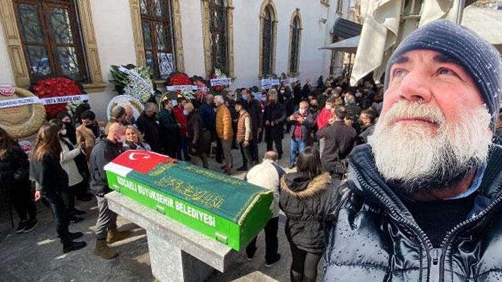 Kocaeli'de öldürülen yerel haber sitesinin sahibi Güngör Arslan toprağa verildi