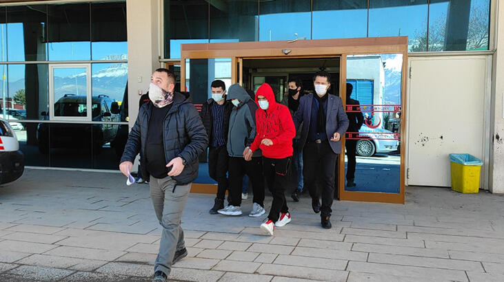 Konya'da, araçta 4 kilo eroine 2 tutuklama