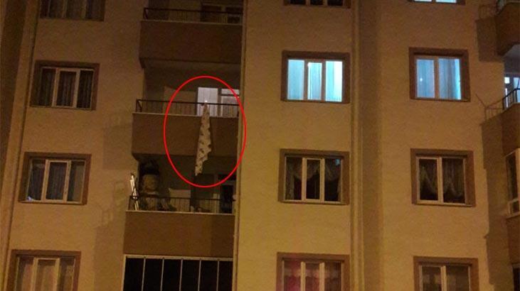 Korku dolu anlar! Balkondan kaçmaya çalıştı