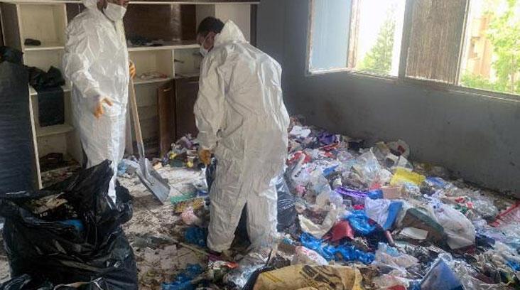 Kötü koku ihbarıyla gidildi, 'çöp ev' çıktı
