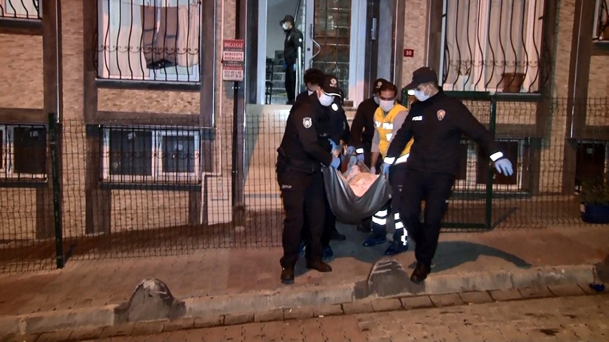 Küçükçekmece'de kadın cinayeti: Tartıştığı karısını defalarca bıçakladı