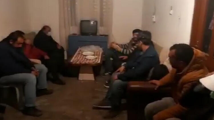 Kumar oynanan eve şok baskın! 16 kişiye 70 bin lira ceza
