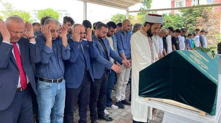 Kumburgaz'daki kazada ölen 2 öğrenci son yolculuğuna uğurlandı