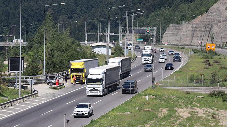 Kurban Bayramı tatiline erken çıkanlar Bolu Dağı’nda yoğunluk oluşturdu