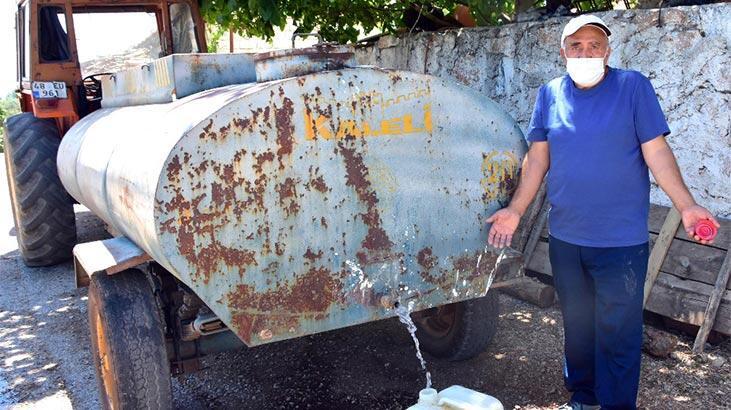 Mahalle halkı tedirgin! 'Kuşlar bile burada durmuyor'