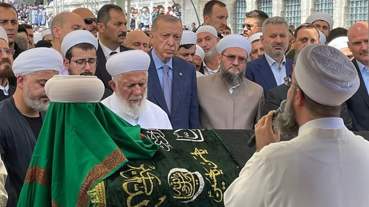 Mahmut Ustaosmanoğlu son yolculuğuna uğurlanıyor! Cumhurbaşkanı Erdoğan da cenaze töreninde