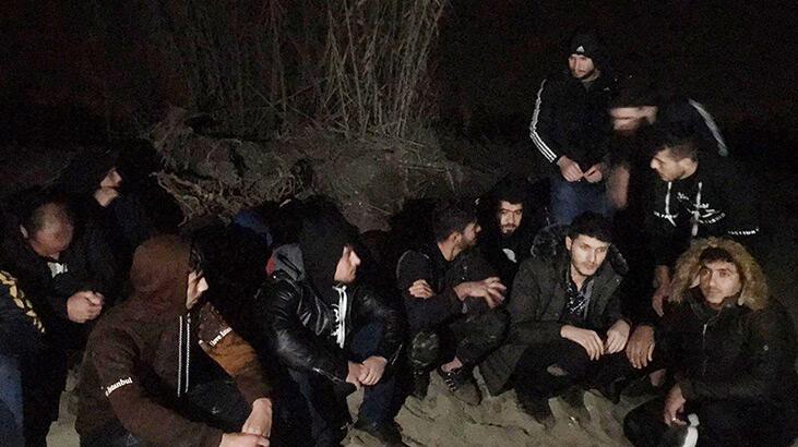 Manavgat'ta 15 kaçak göçmen saklandıkları sazlıkta yakalandı