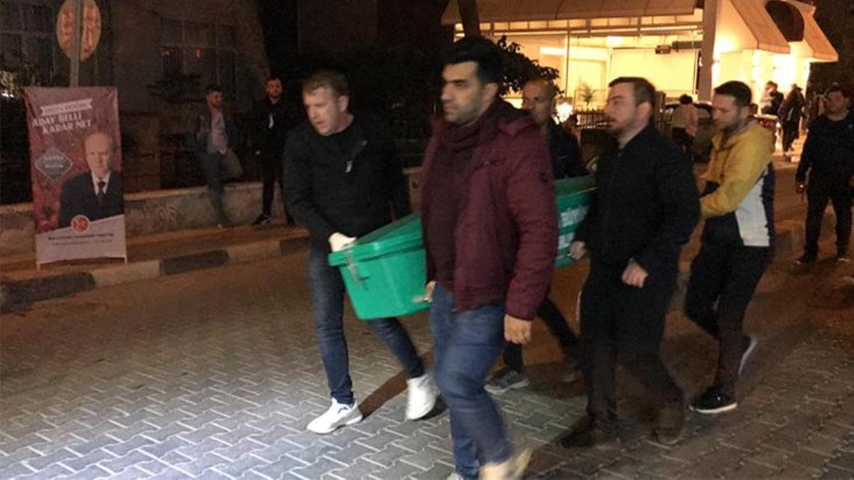 Manisa'da koca dehşeti: Cinnet getirdi, karısını bıçaklayarak öldürdü