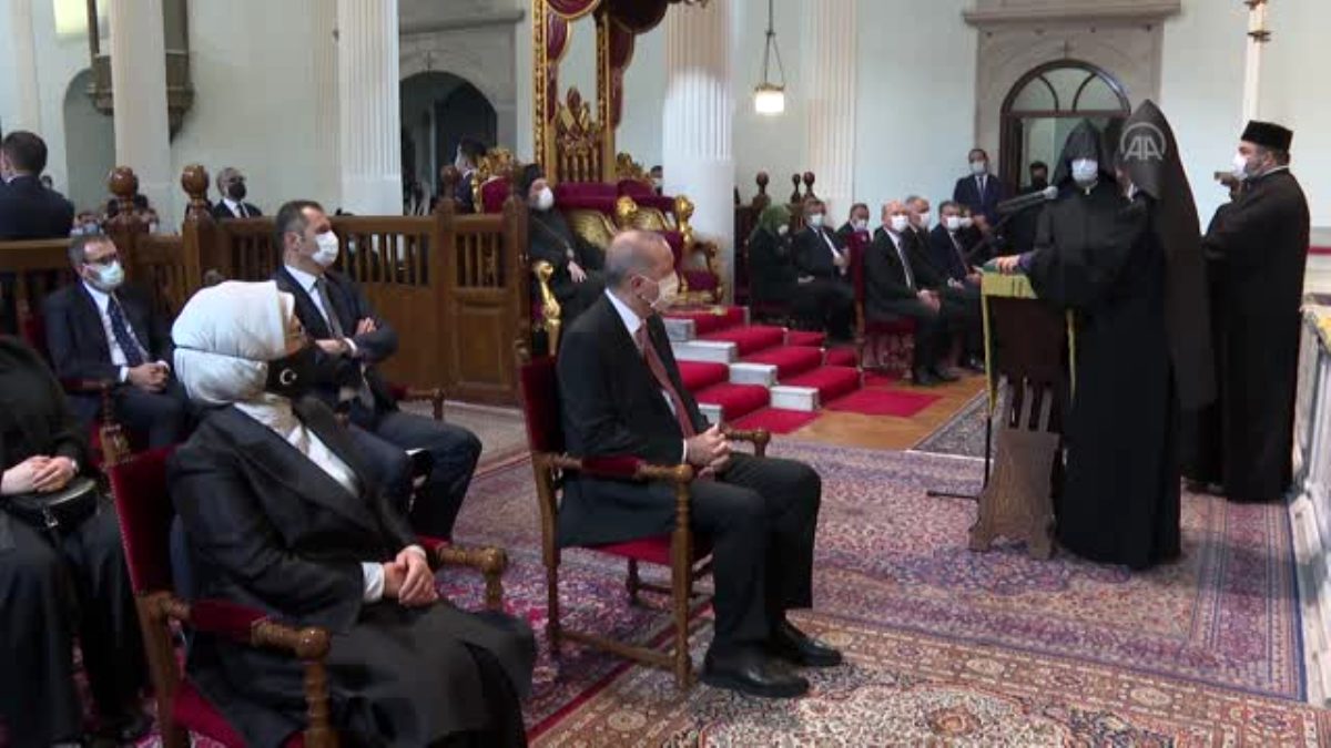 Markar Esayan son yolculuğuna uğurlandı - Sahak Maşalyan