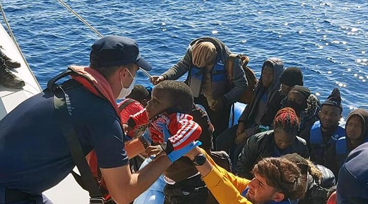 Marmaris’te 34 düzensiz göçmen kurtarıldı