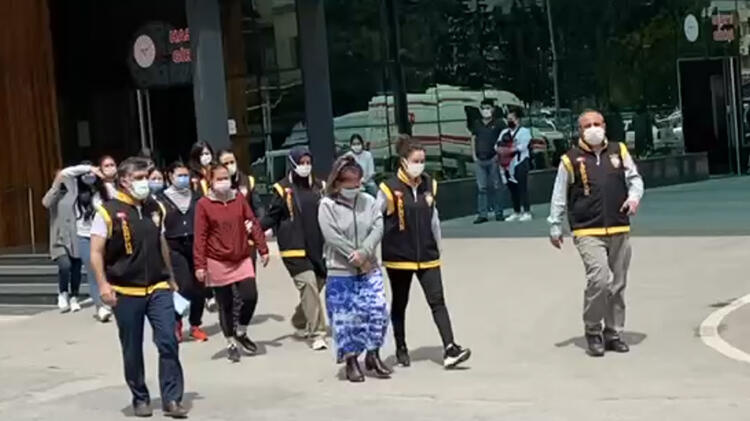 Masaj salonuna fuhuş baskını! 7 kişi gözaltına alındı