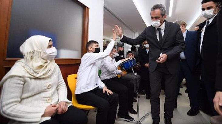 MEB'den özel öğrencilere 20 TIR eğitim materyali