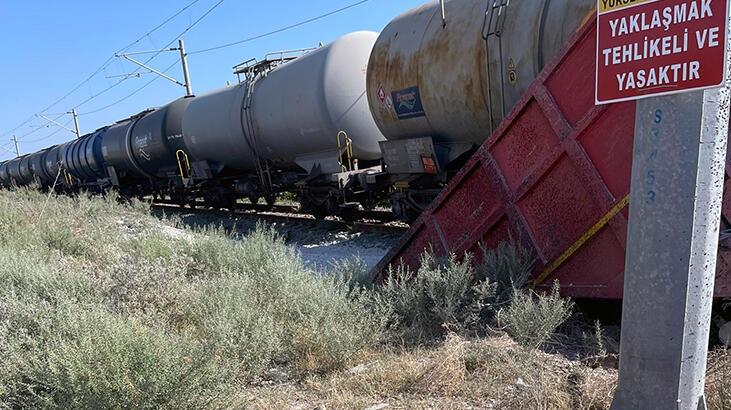 Mersin'de feci kaza! Tren kamyona çarptı: 1 kişi yaşamını yitirdi
