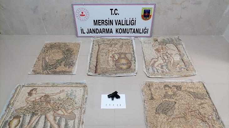 Mersin'de tarihi mozaikler satılmadan ele geçirildi