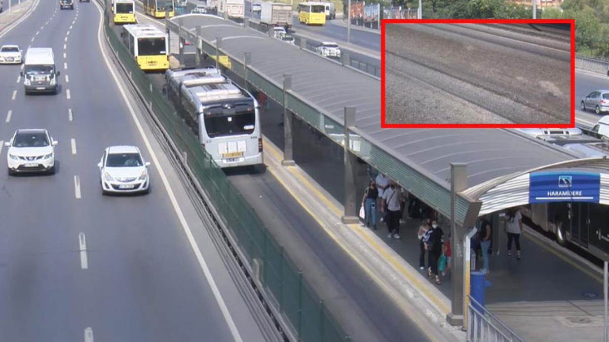 Metrobüs yolunda şaşırtan görüntü! Aşırı sıcaktan dolayı asfalt eridi