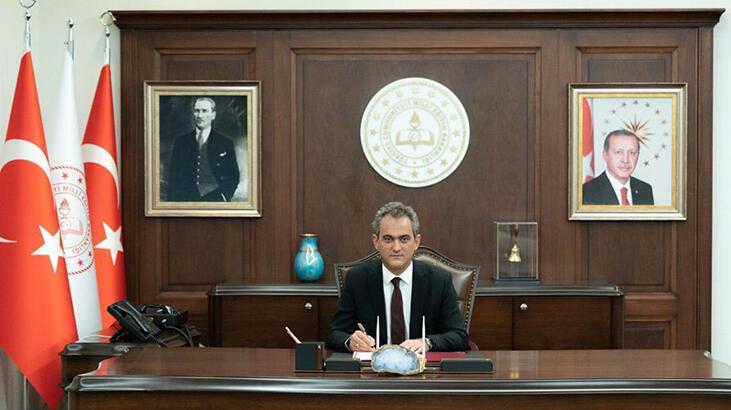Milli Eğitim Bakan Özer'den öğretmenlere mazeret tayini müjdesi!