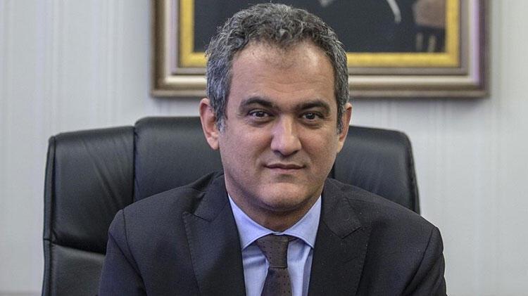 Milli Eğitim Bakanı Mahmut Özer, Türkiye Maarif Vakfı Mütevelli Heyeti üyeliğinden ayrıldı