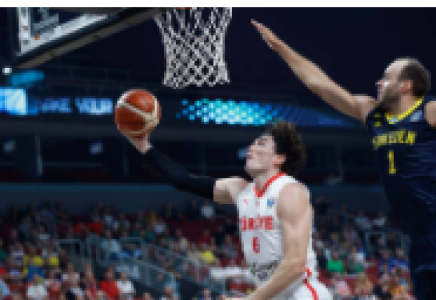 Milliler, Avrupa Basketbol Şampiyonası’nda çeyrek finale yükseldi