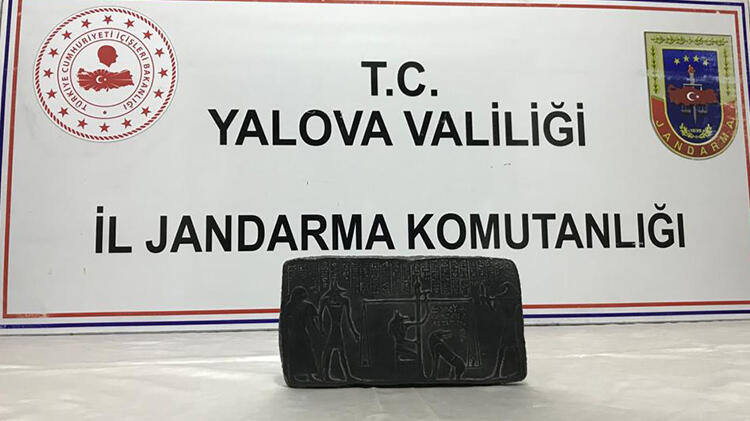 Mısır dönemine ait tablet ele geçirildi