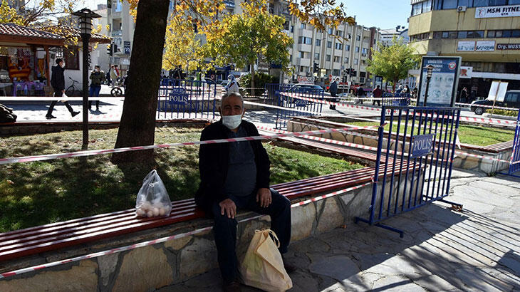 Muğla'da polis, banklara güvenlik şeridi çekti