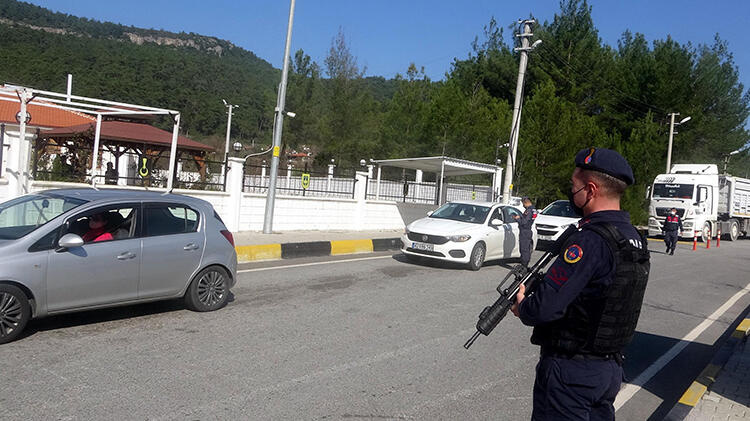 Muğla'da tedbirlere uymayan kişi ve işletmelere 91 bin lira ceza