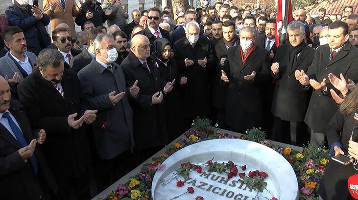 Muhsin Yazıcıoğlu için ölümünün 13. yılında mezarı başında anma