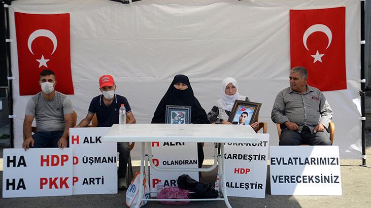 Muş’ta, HDP önünde evlat nöbeti tutan anneler umutlu