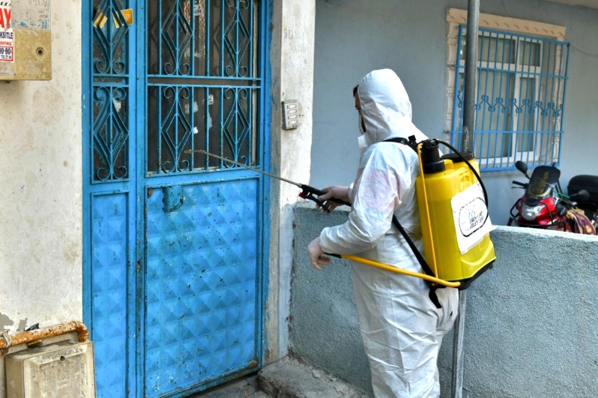 Müzikli sokak dezenfeksiyonu