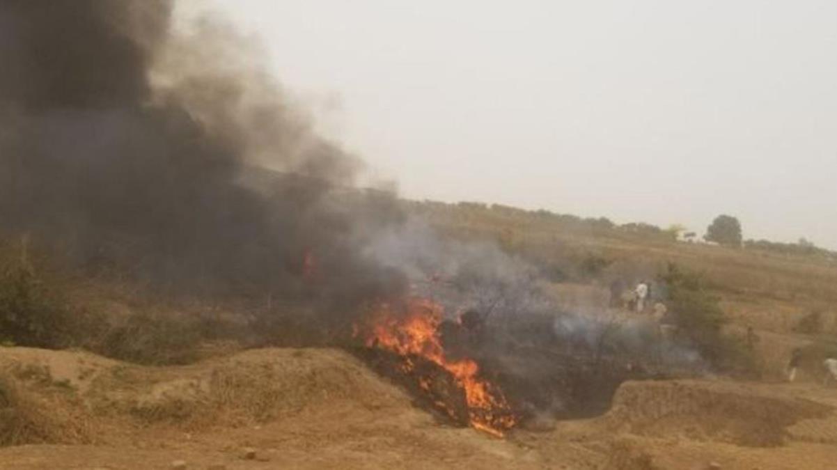 SON DAKİKA Nijerya'da askerleri taşıyan uçağın düşmesi sonucu 6 kişi öldü