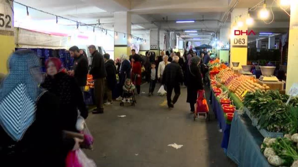 Nisan ayında tezgahlar karpuzla doldu, fiyatını öğrenen vatandaşın keyfi fena kaçtı