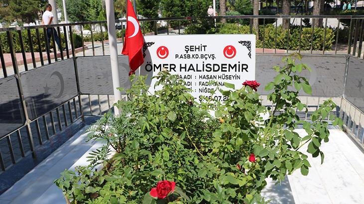 Ömer Halisdemir’in kabrine ziyaretçi akını