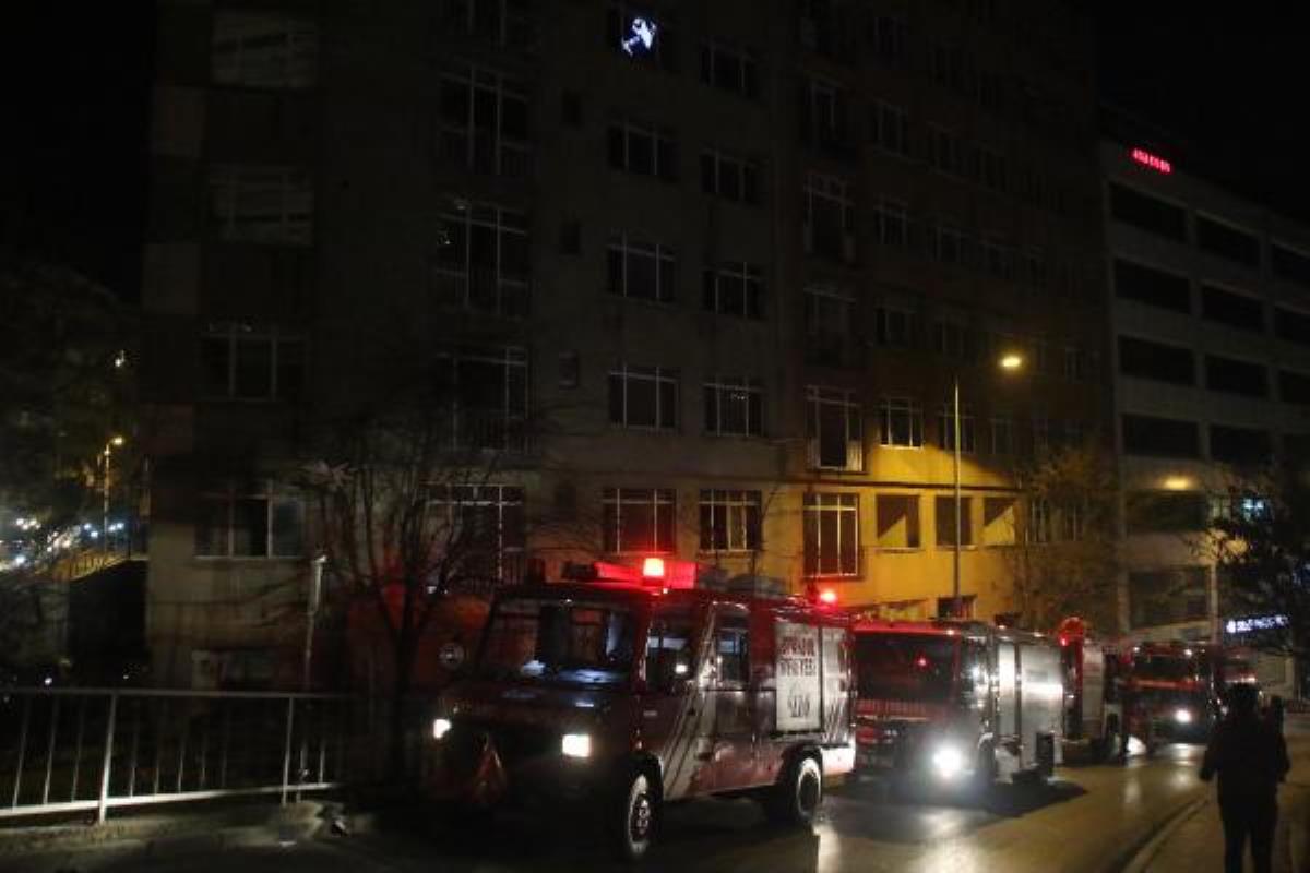 Önce apar topar evlerinden oldular, ardından eşyaları çalındı! Boş binalardaki tehlike mahalleliyi canından bezdirdi