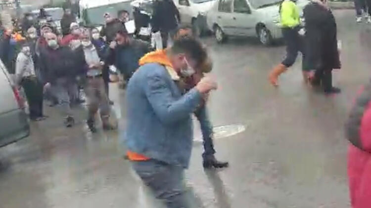 Otobüs ve minibüs şoförlerinin kavgasında 11 kişi serbest bırakıldı!