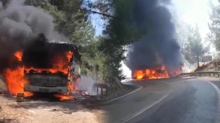 Otobüsteki yangın ormana sıçradı, yolcular son anda kurtuldu