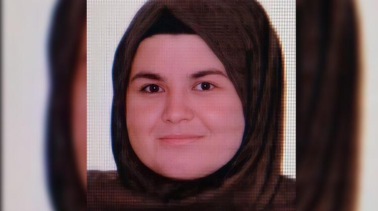 Otomobil bariyere çarptı! 8,5 aylık hamile Esra ve küçük Taha'dan acı haber