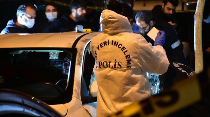 Otomobil içinde yüzü bezle sarılmış ceset bulundu