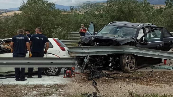 Otomobil, karşı şeritte ciple çarpıştı! Ölü ve yaralılar var