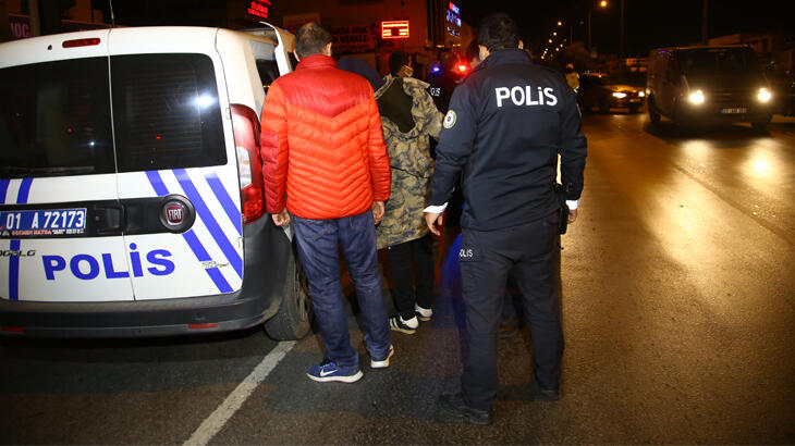 Otomobille polisten kaçmaya çalışan 3 şüpheli yakalandı