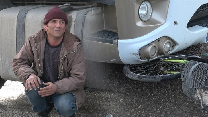 Oturduğu yerde kaldı