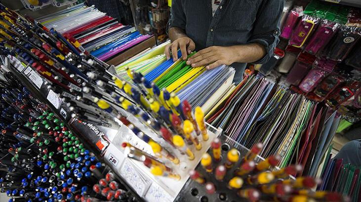 Pazar günü kırtasiye ve fotoğrafçılar açık