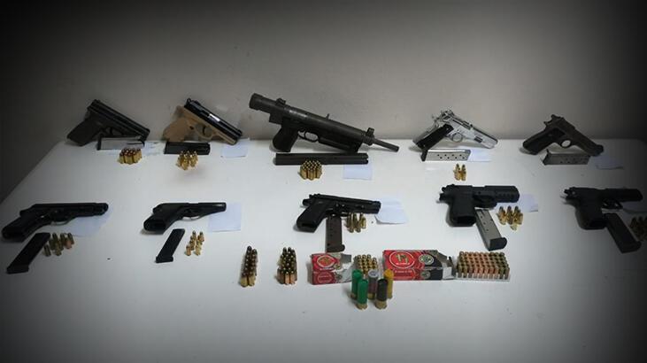 Polis operasyon düzenledi, içeriden cephanelik çıktı!