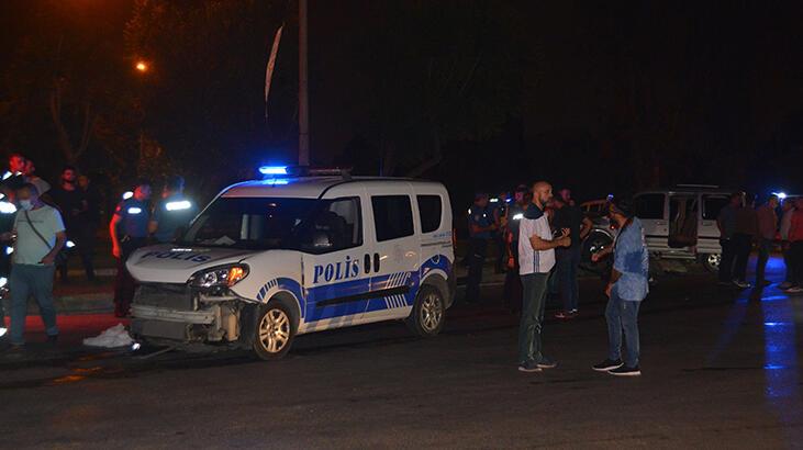 Polis otosu ile hafif ticari araç çarpıştı: 2'si polis 5 yaralı