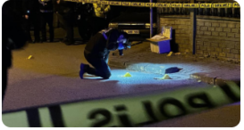 Polisle 3 sokak boyunca çatıştı, okul önünde vurularak etkisiz hale getirildi... Korku dolu anlar kamerada