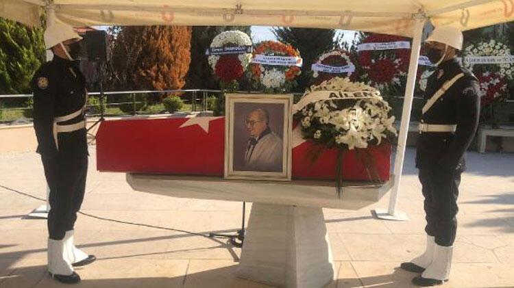 Prof. Dr. Oğuz için Marmara Üniversitesi İlahiyat Fakültesi Camii'nde tören düzenlendi