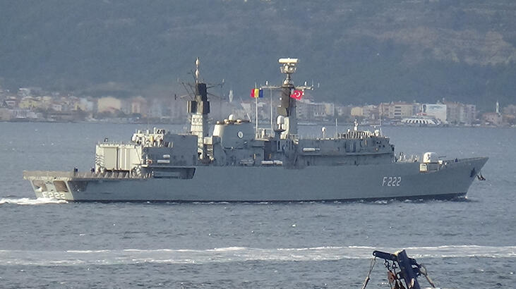 Romanya savaş gemisi, Çanakkale Boğazı'ndan geçti