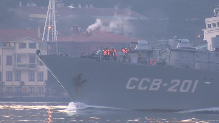 Rus istihbarat gemisi İstanbul Boğazı'ndan geçti