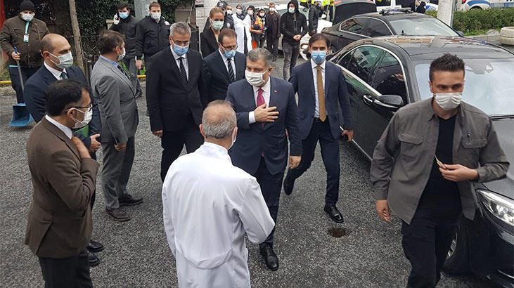 Sağlık Bakanı Koca İstanbul'da hastaneleri geziyor