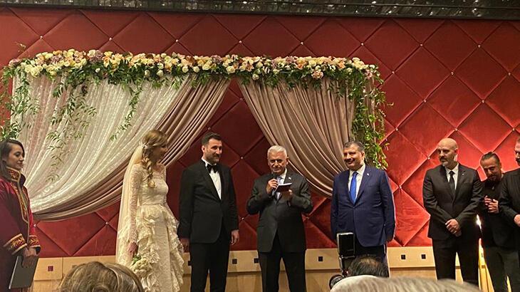 Sağlık Bakanlığı Basın Müşaviri Kirişçioğlu, iş insanı Apay ile dünya evine girdi